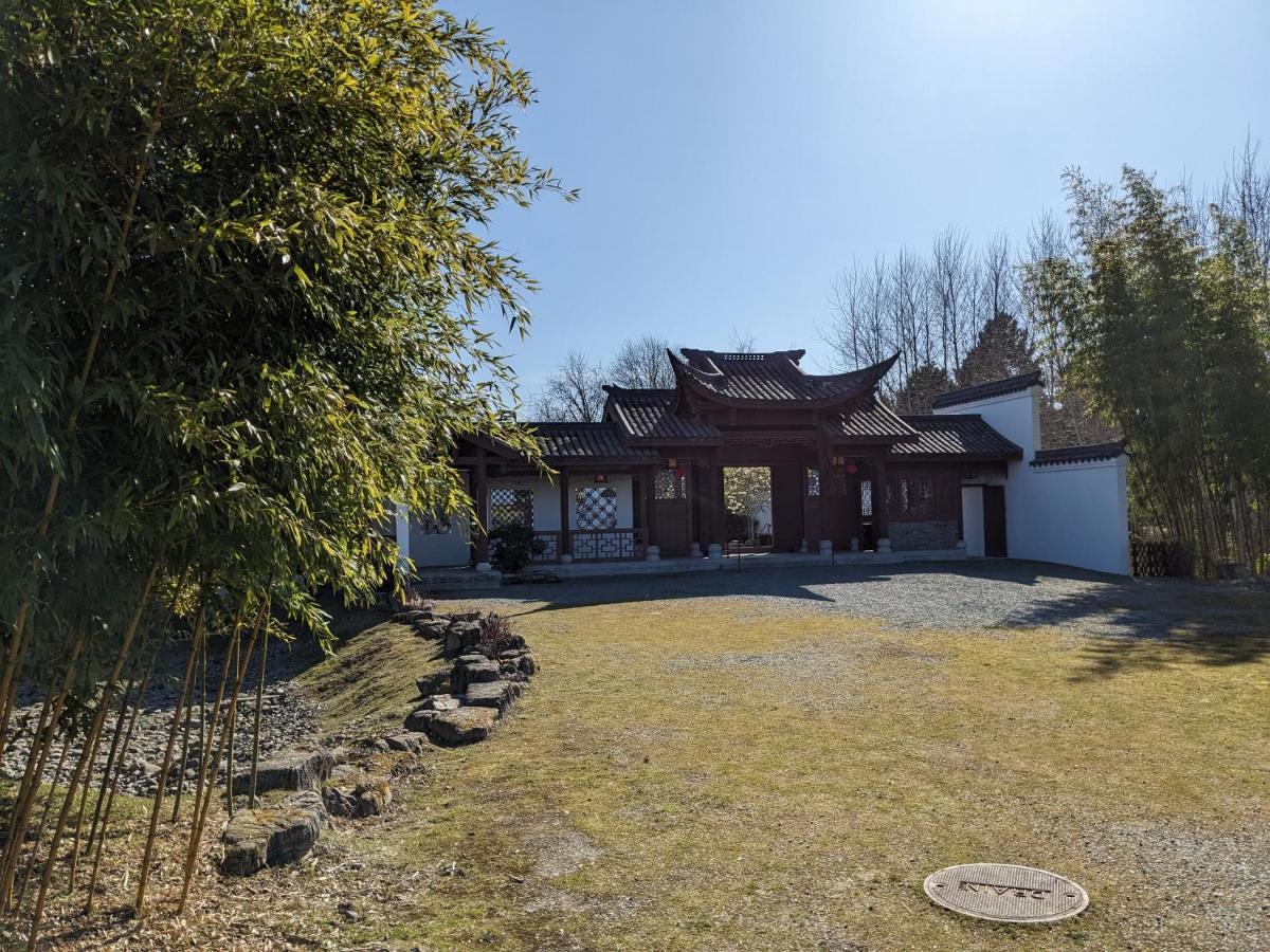 High Point - Next To Chinese Garden Holiday home *