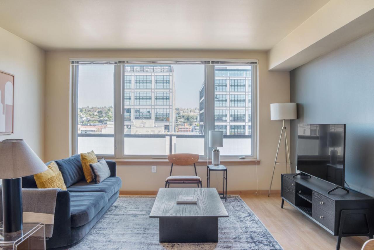 Queen Anne 1br W Gym Wd Lounge Roof Deck Sea-574 * Seattle