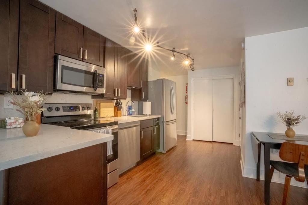 Apartment Seaside Serenity 1 Bedroom With Balcony Near Alki Seattle