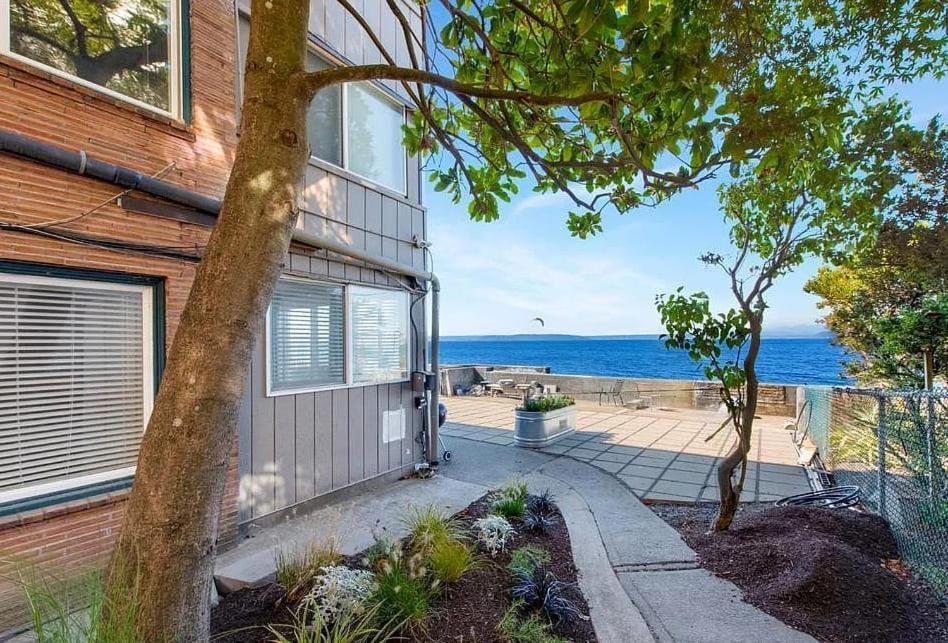Seaside Serenity 1 Bedroom With Balcony Near Alki * Seattle