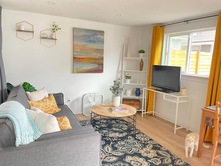 Holiday home New Private Tiny Near Greenlake/lightrail/i-5 Seattle