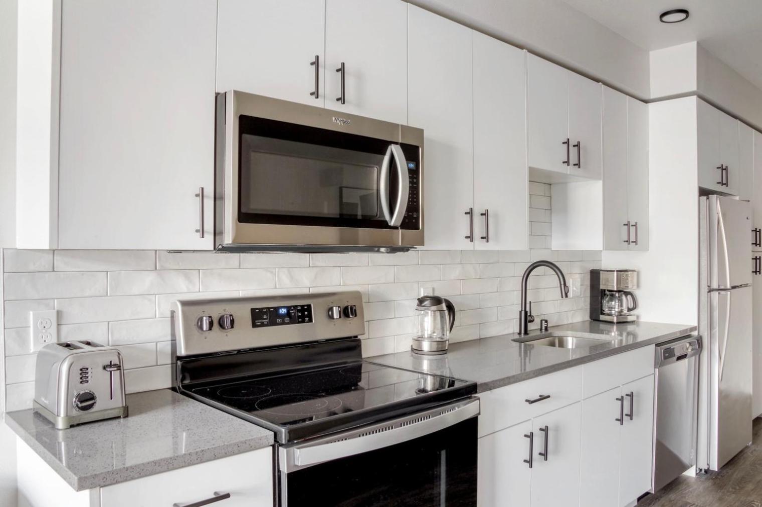 Lower Queen Anne 1br W Game Garden Sea-698