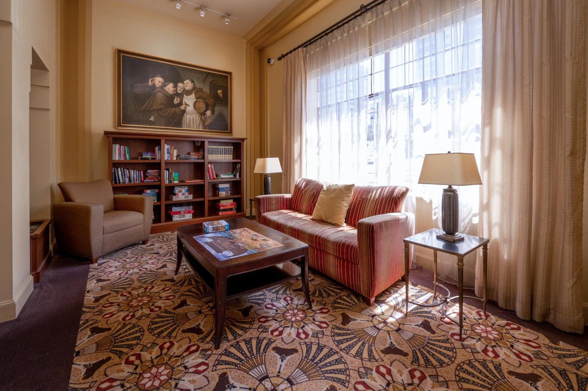 Hotel The Baroness 2*