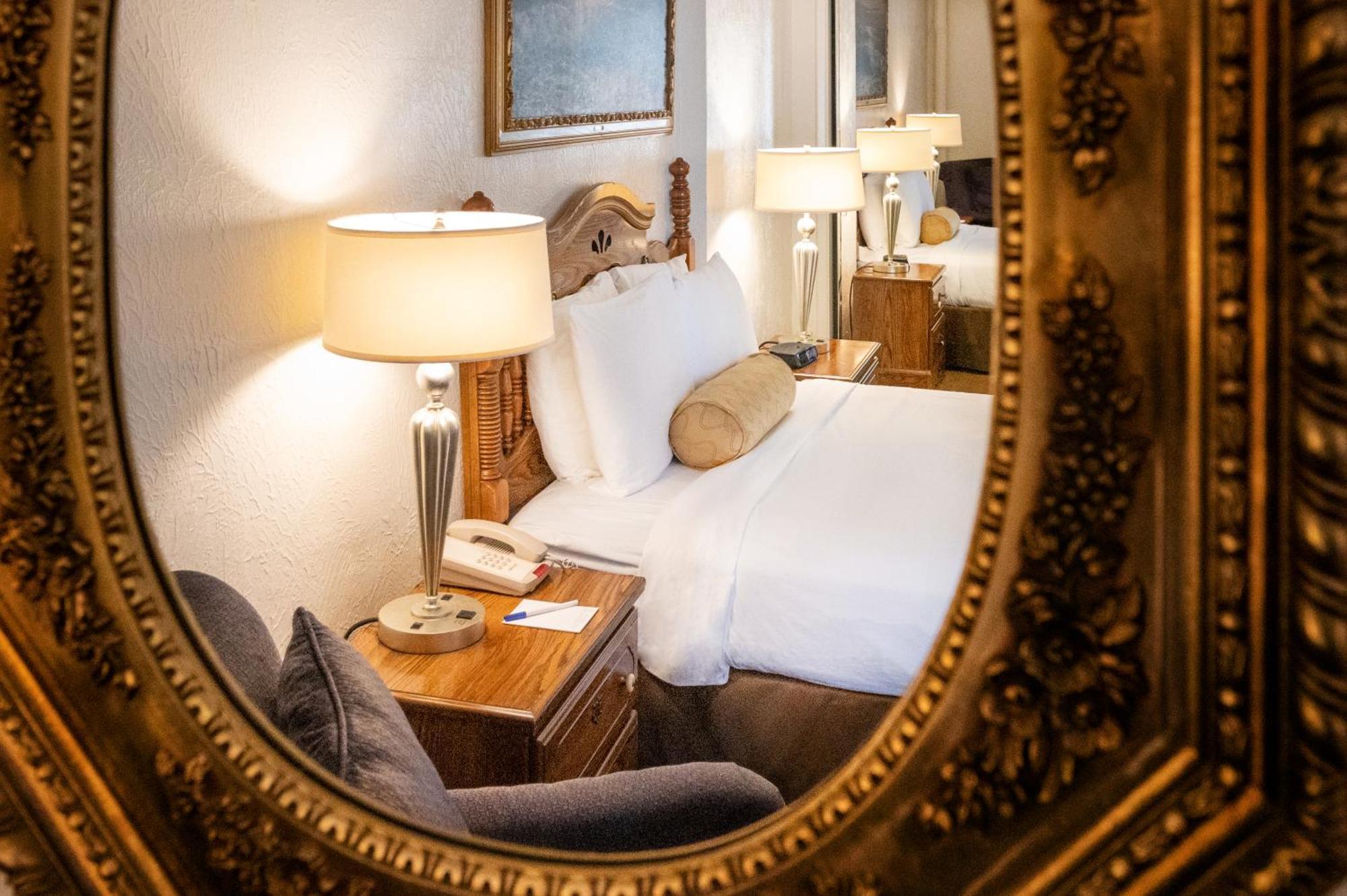 The Baroness Hotel 2*