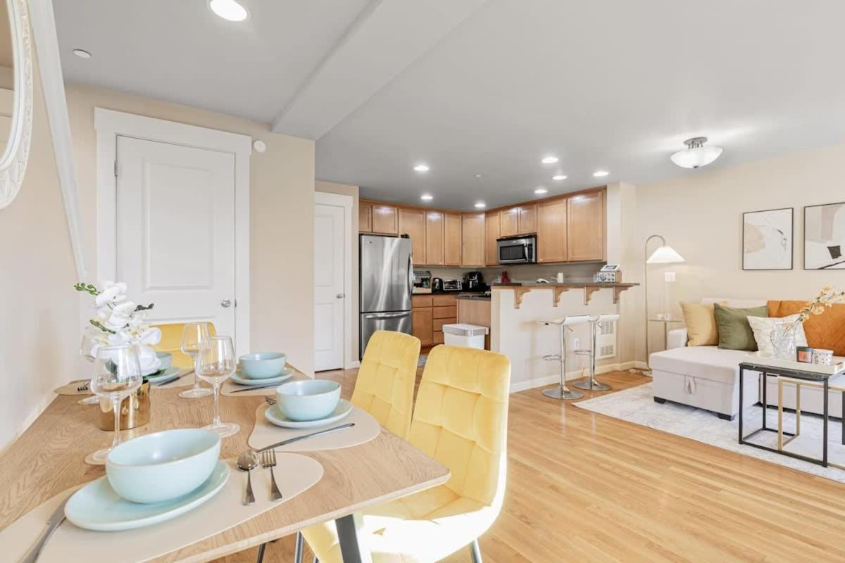 Holiday home Prime Northgate Retreat Near Mall I-5 Light Rail Seattle