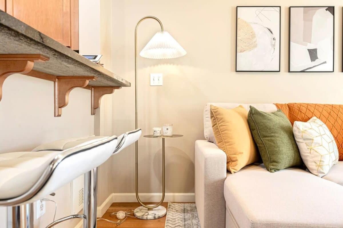 Prime Northgate Retreat Near Mall I-5 Light Rail