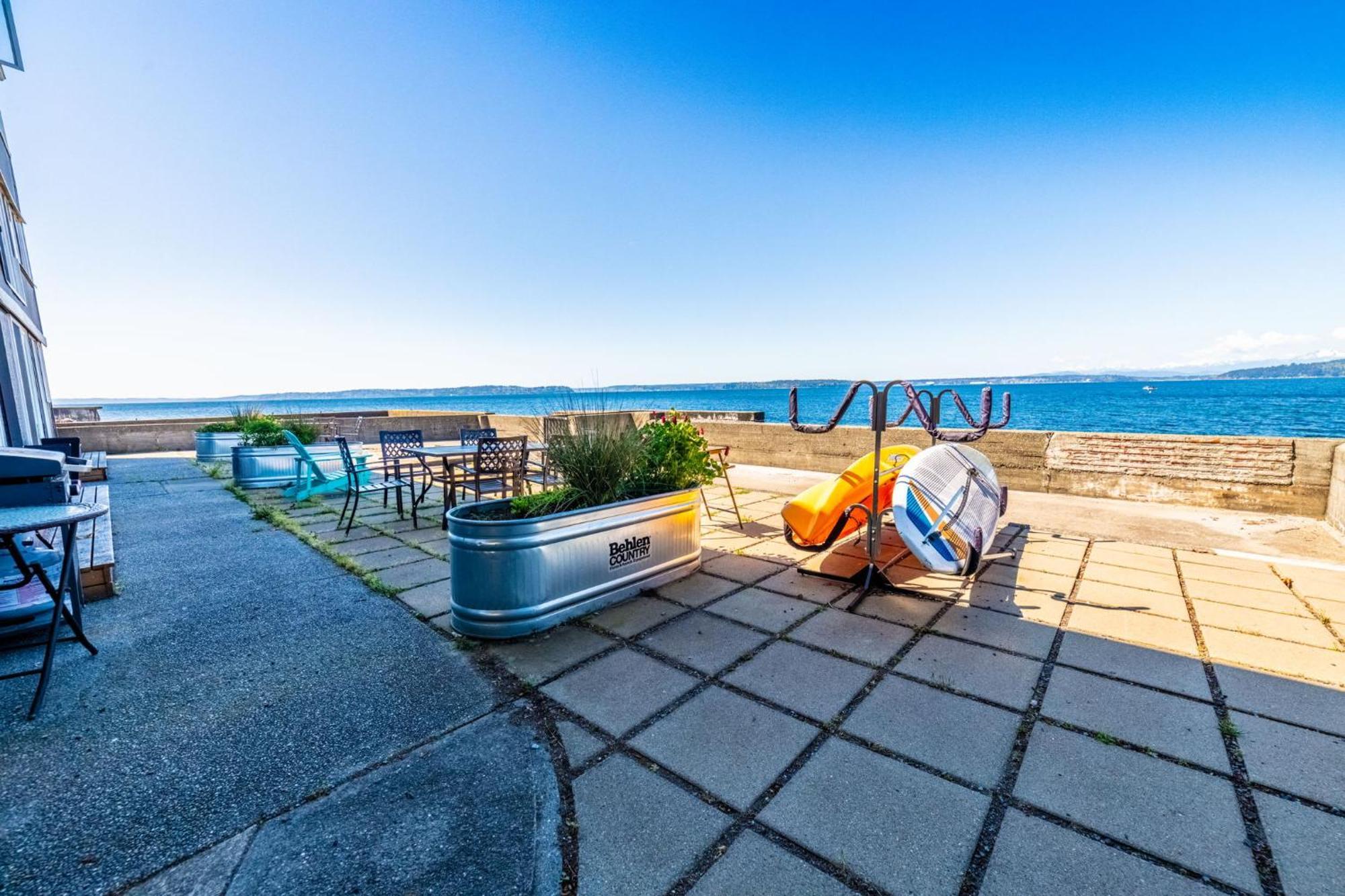 Seaside Serenity 1 Bedroom With Balcony Near Alki Seattle