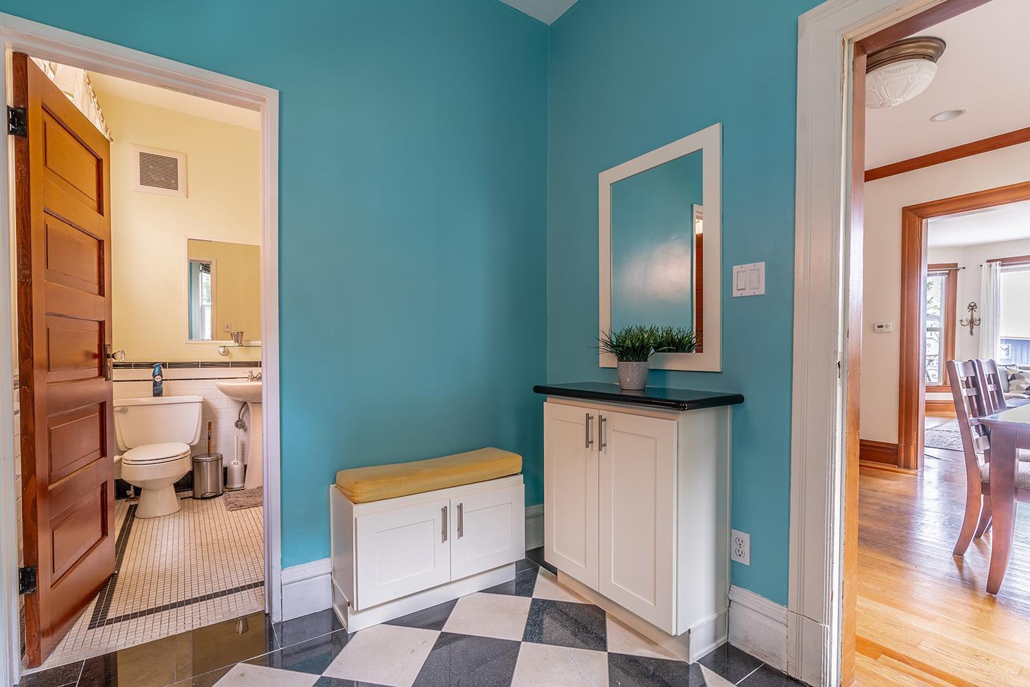 Charming Capitol Hill Craftsman Holiday home *