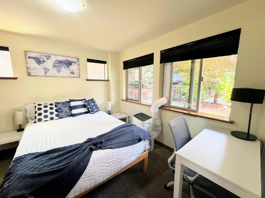 Holiday home Townhouse West Abode! *