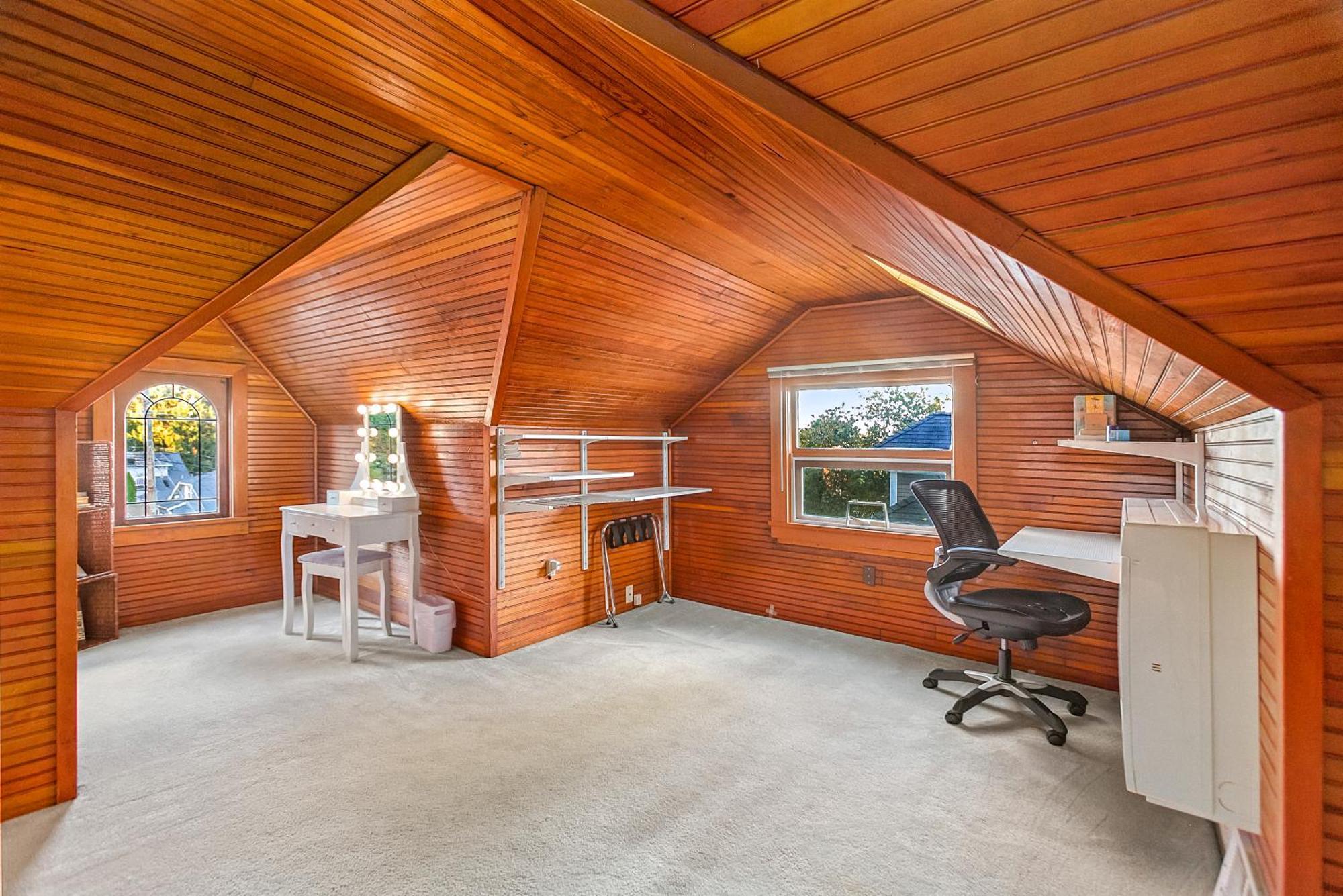 Treehouse Deck House At Apartment Seattle