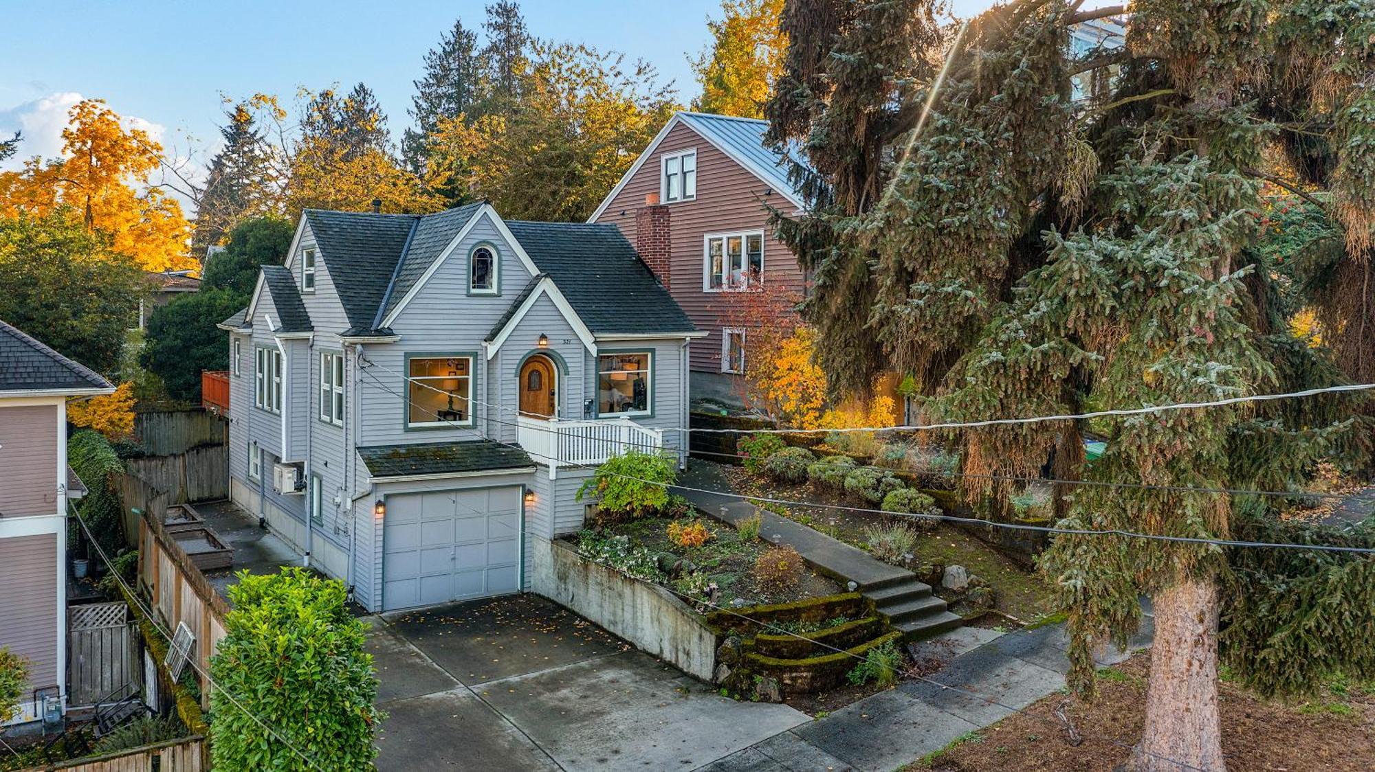 Apartment Treehouse Deck House At Seattle