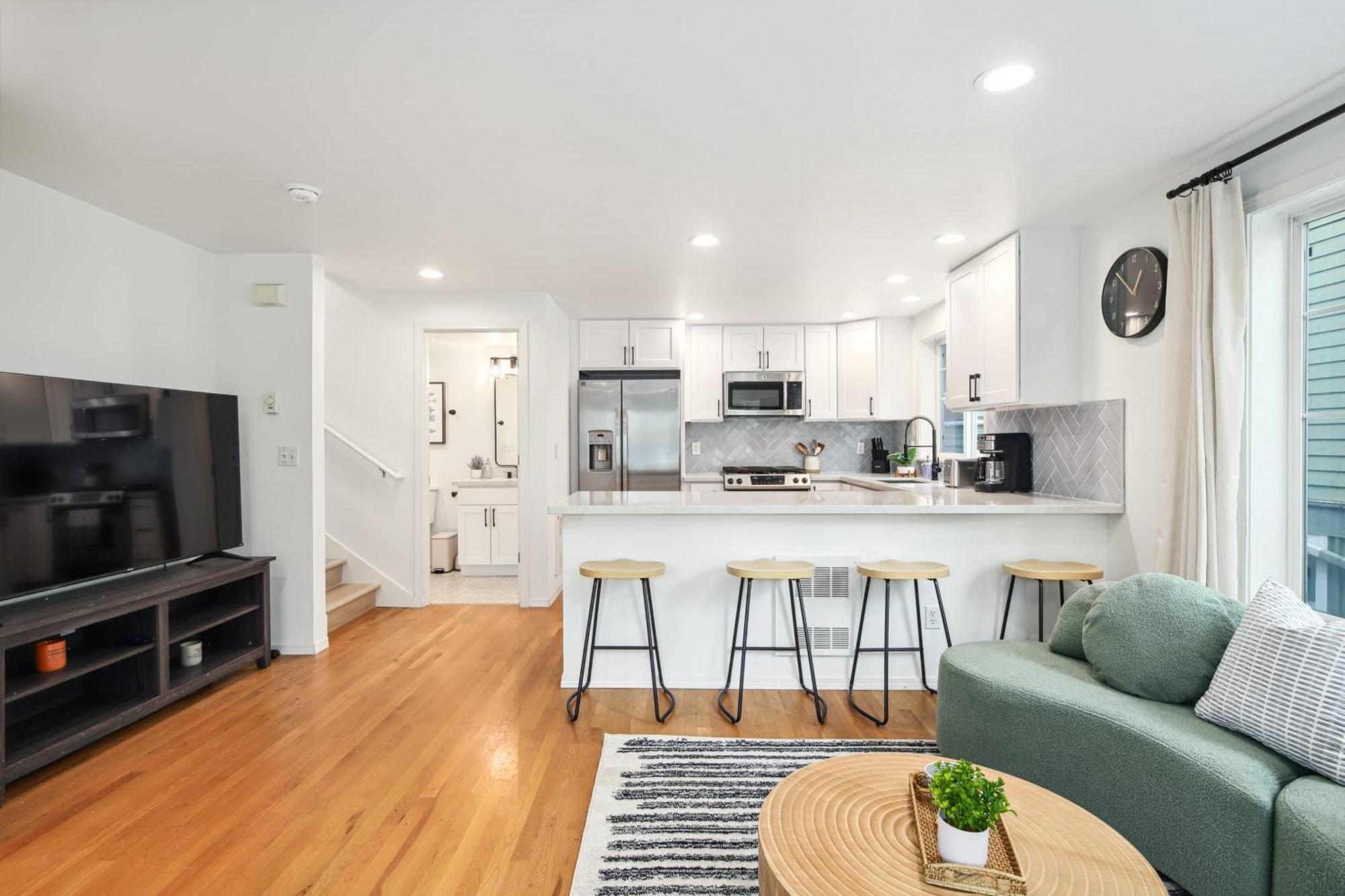 Holiday home Remodelled With Ac Garage Yard Seattle