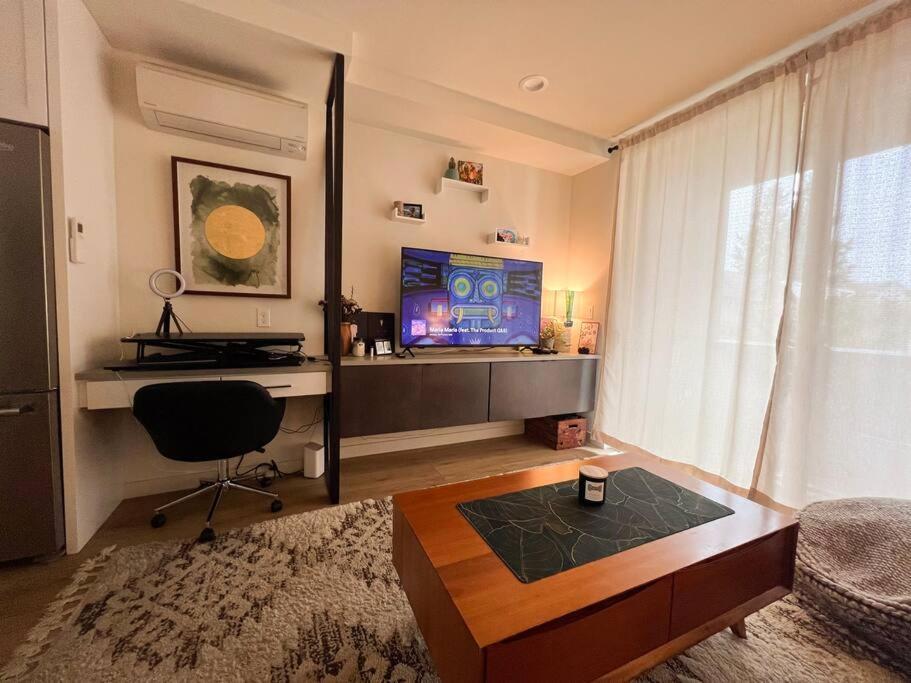Apartment Modern 2 Bedroom Townhome