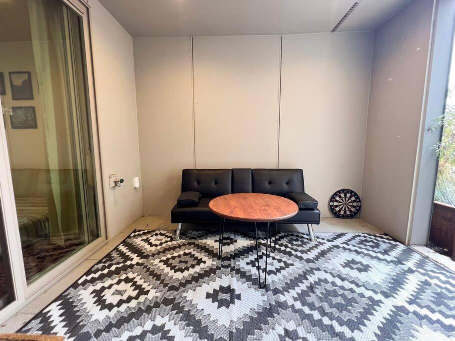 Modern 2 Bedroom Townhome * Seattle