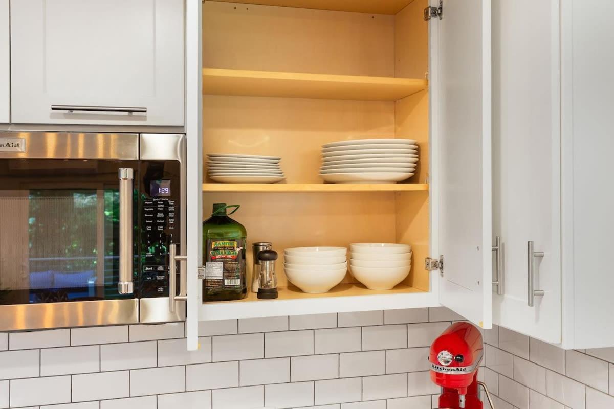 3bd Remodeled Near Holiday home Seattle