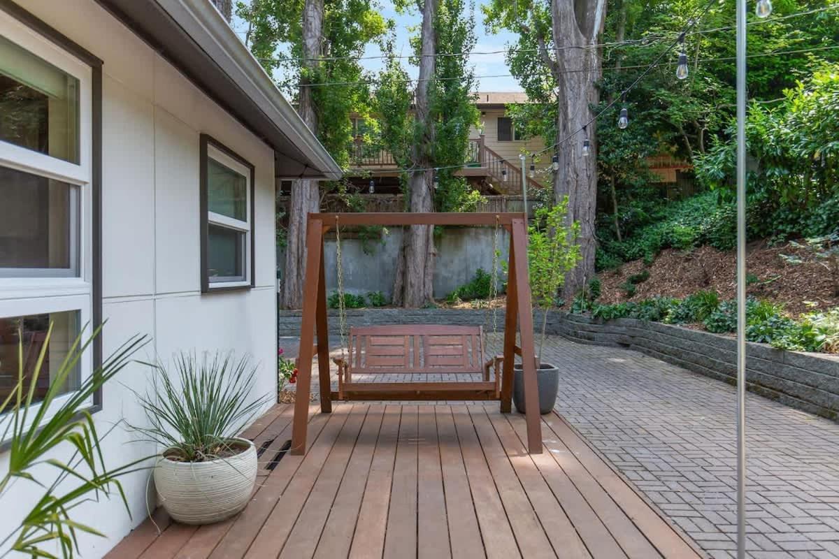 3bd Remodeled Near Holiday home