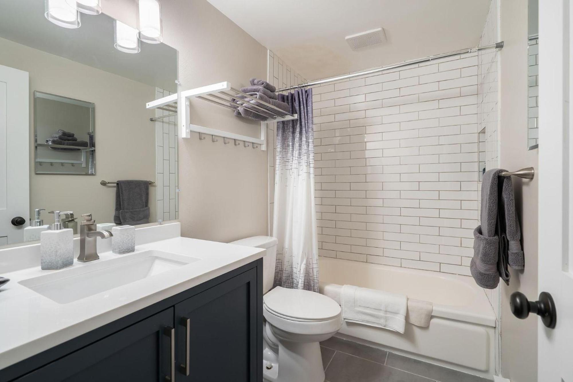 Queen Ann Flat By Betterstay Apartment