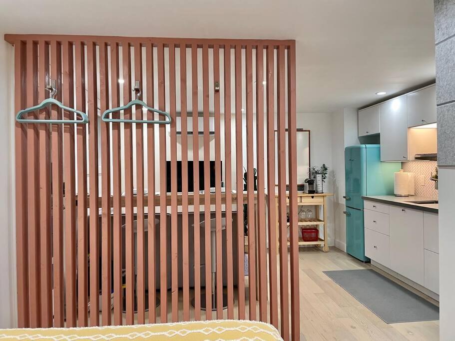 Stylish 265-sqft In North Capitol Hill Apartment *