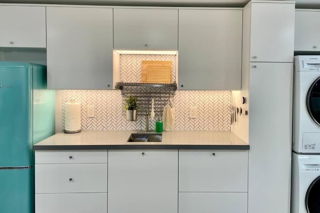Stylish 265-sqft In North Capitol Hill Apartment