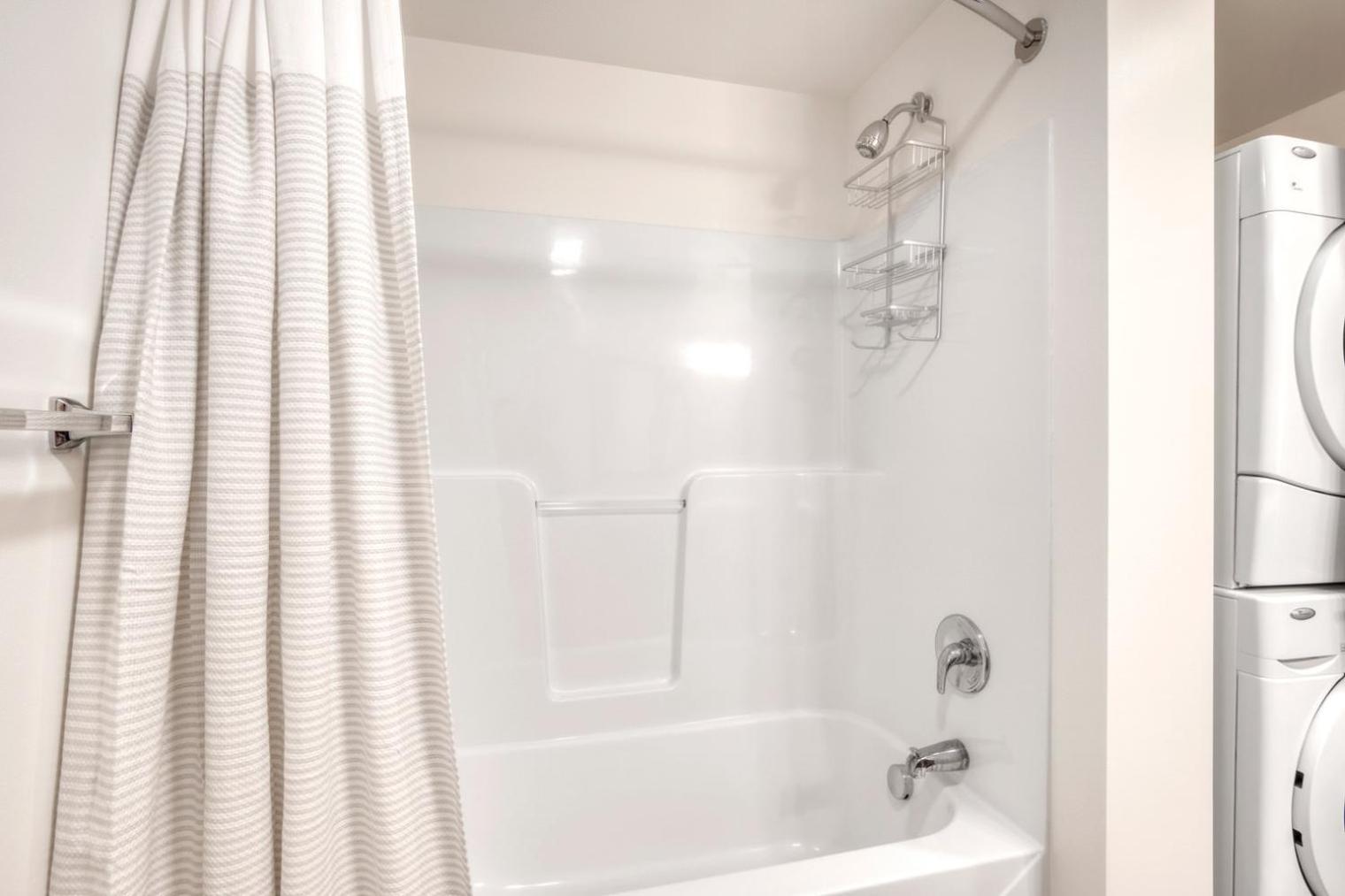 First Hill 1br W Gym Wd Bbq Great Views Sea-510