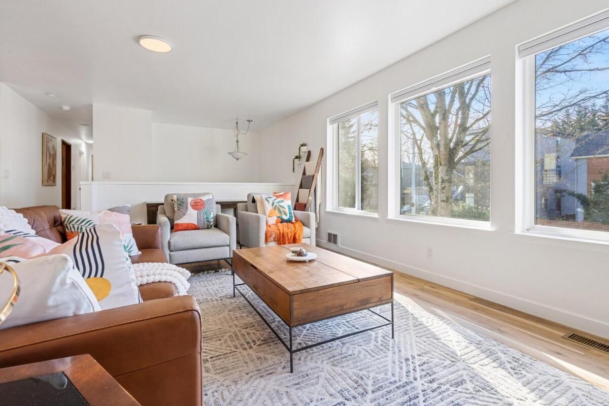Urban Oasis With Cedar Hot Tub Holiday home Seattle