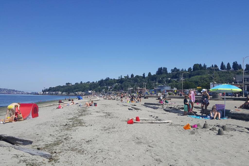 Holiday home Alki Cottage, New, 2 Bedrooms, 2 Bathrooms, Near Beach, Ac, Wd, Parking