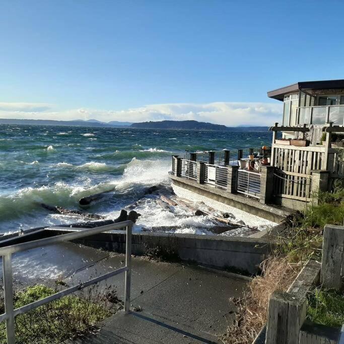 Alki Cottage, New, 2 Bedrooms, 2 Bathrooms, Near Beach, Ac, Wd, Parking Seattle