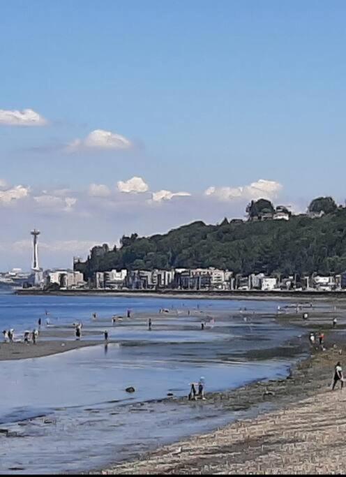 Holiday home Alki Cottage, New, 2 Bedrooms, 2 Bathrooms, Near Beach, Ac, Wd, Parking
