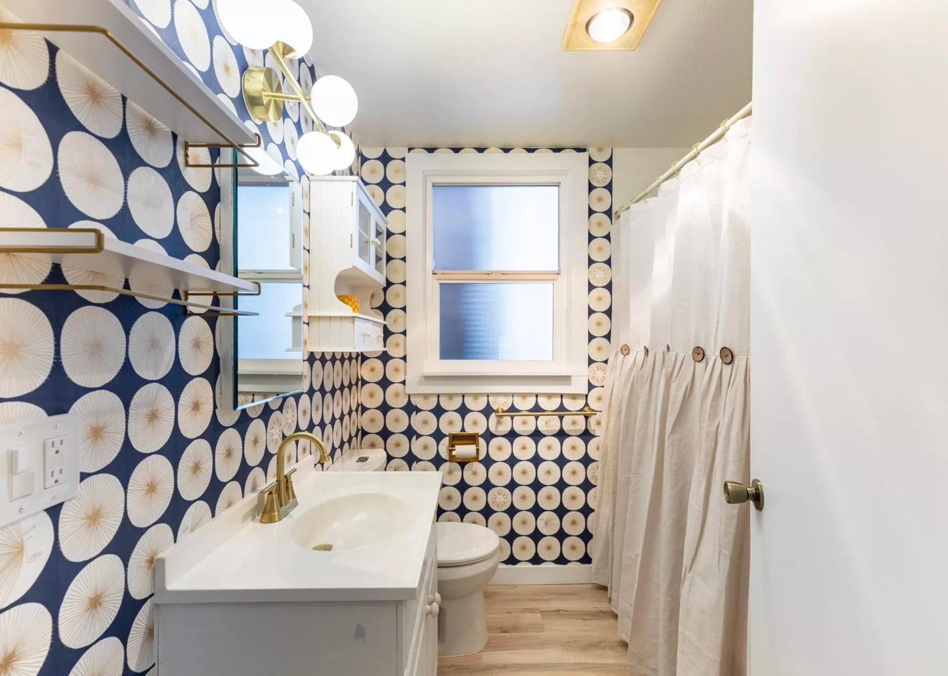 Work And Explore Seattle, Wifi, Ac, Near Light Rail * Seattle