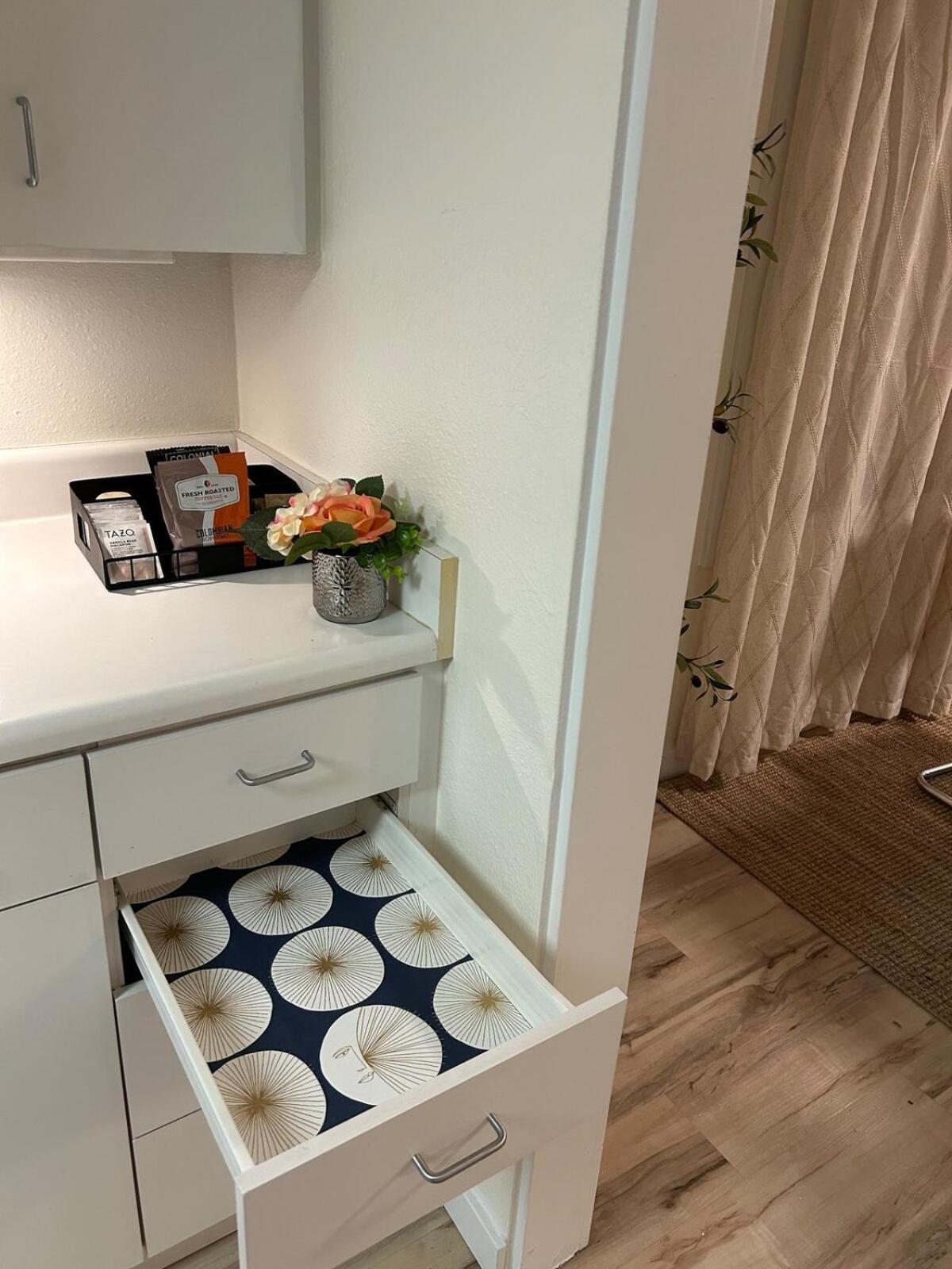 Work And Explore Seattle, Wifi, Ac, Near Light Rail * Seattle