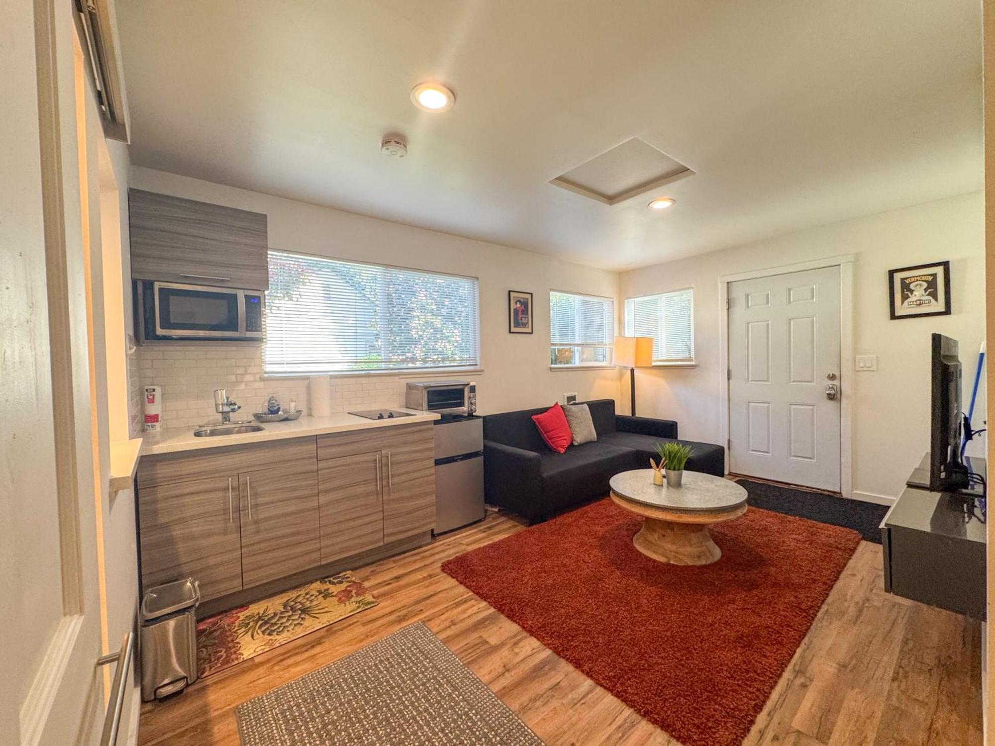 Modern Private In Guest house *