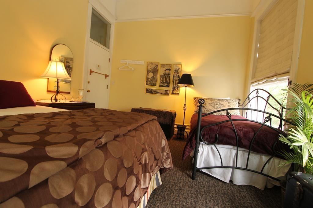 Bed & Breakfast Nichols