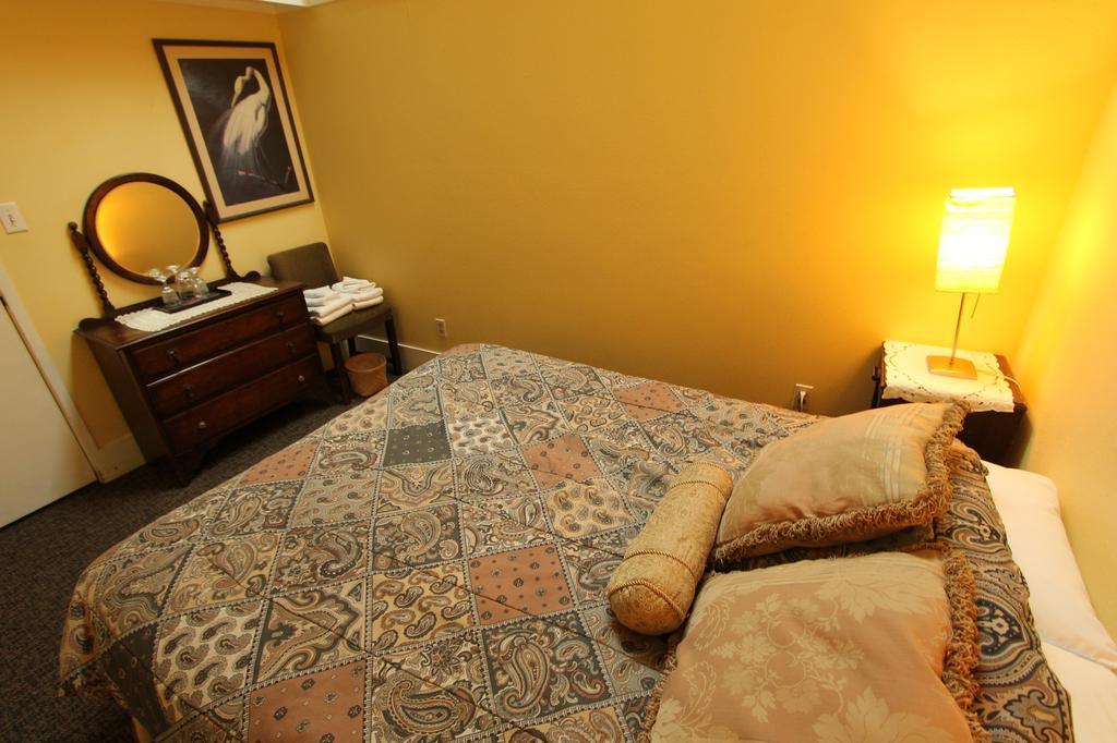 Bed & Breakfast Nichols 3*