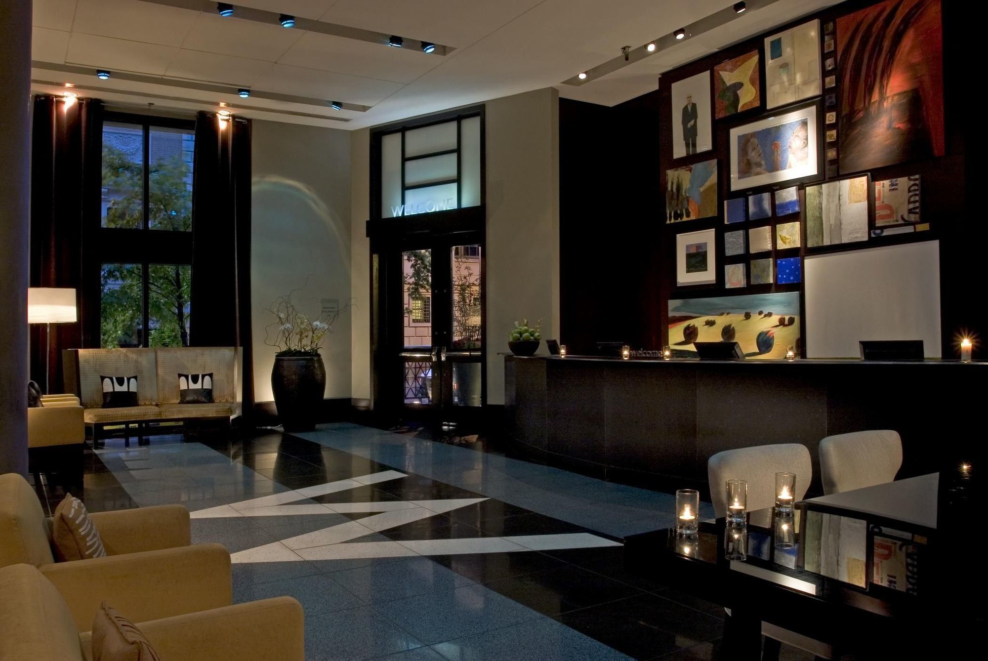 Hotel W 4*