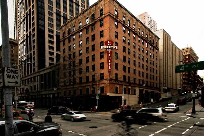 Hotel Executive Pacific 3*