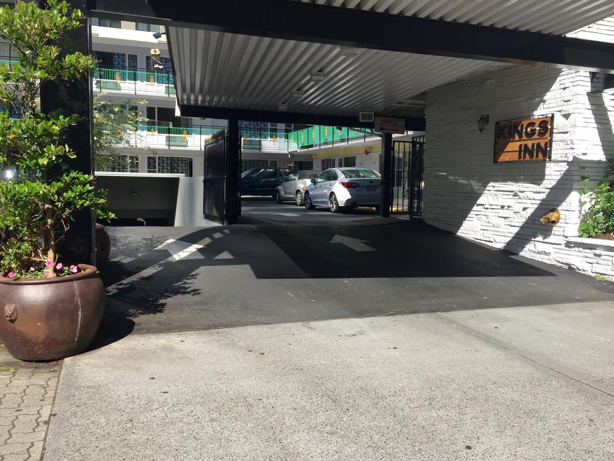 King's Hotel 3*