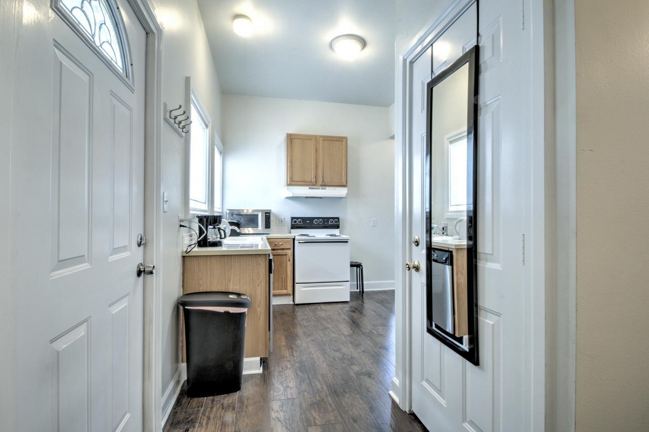 Cozy 2 Bdr At Heart Of Capitol Hill - A *