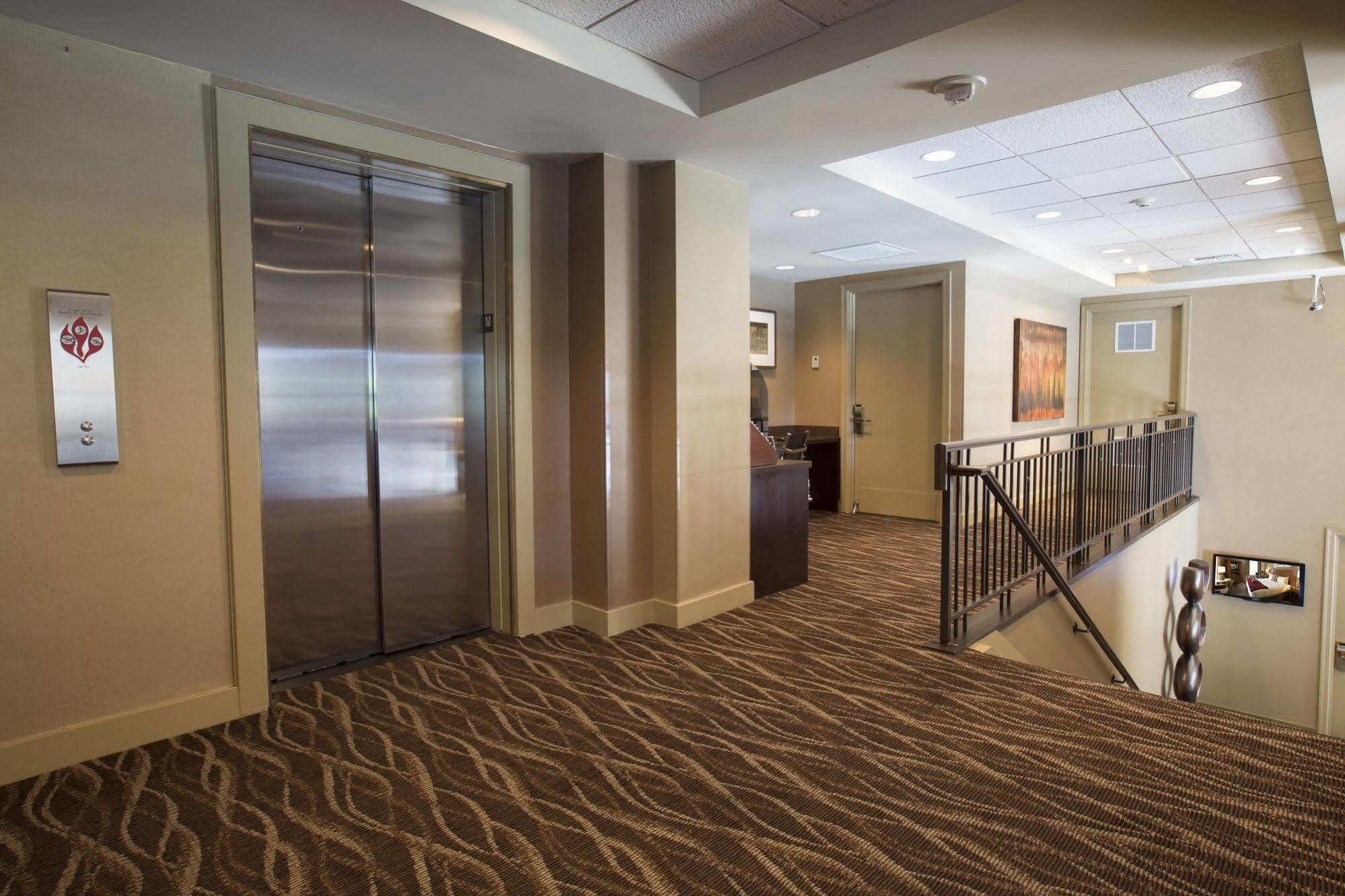 Executive Pacific Hotel Seattle
