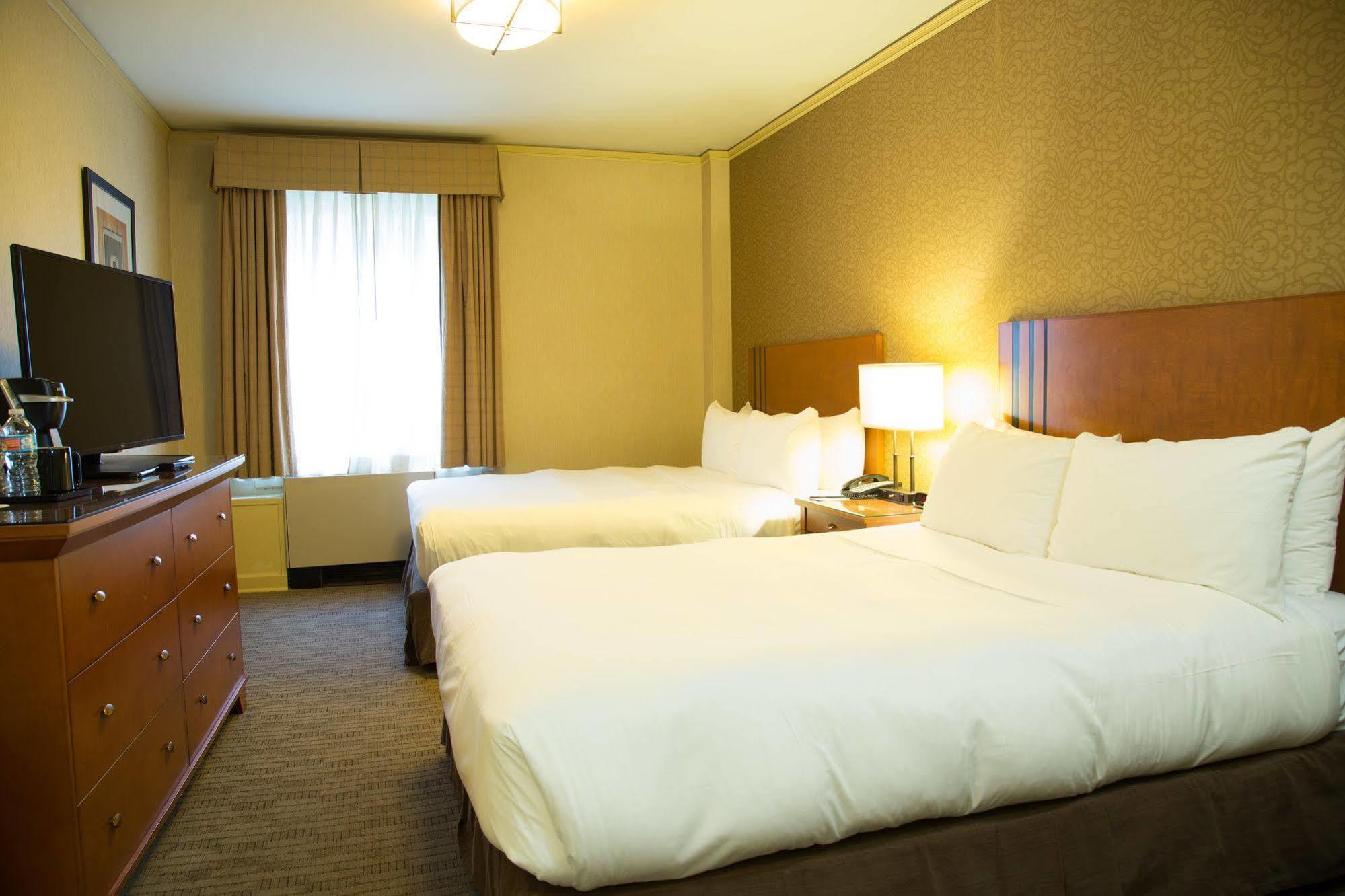 Hotel Executive Pacific 3*