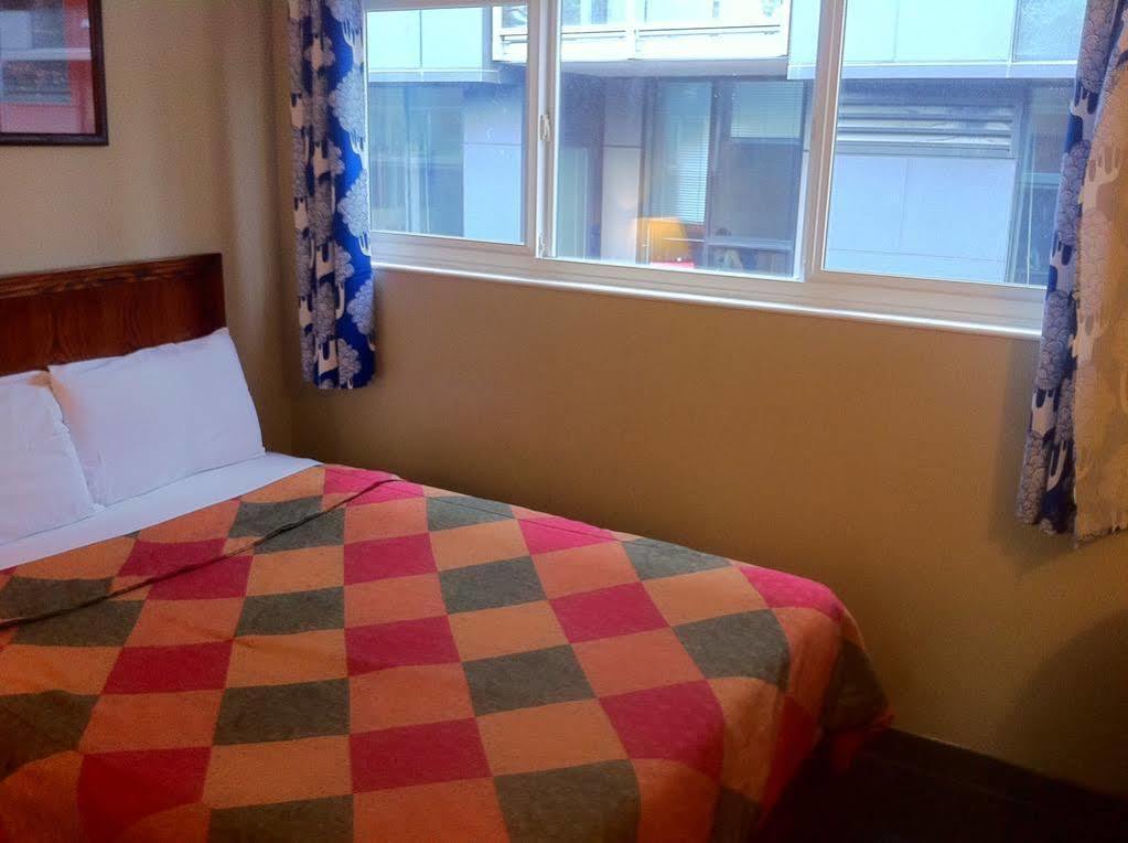 King's Hotel 3*