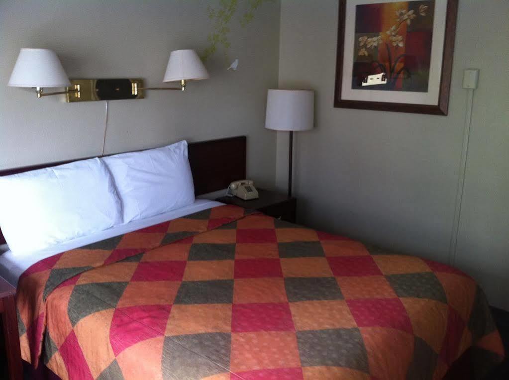 King's Hotel 3*