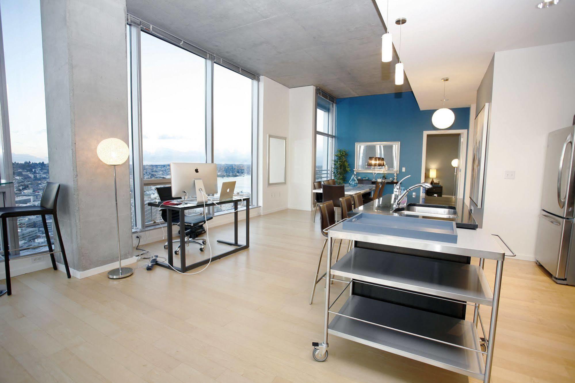 Hotel Convention Center Lux Suites By Barsala Seattle