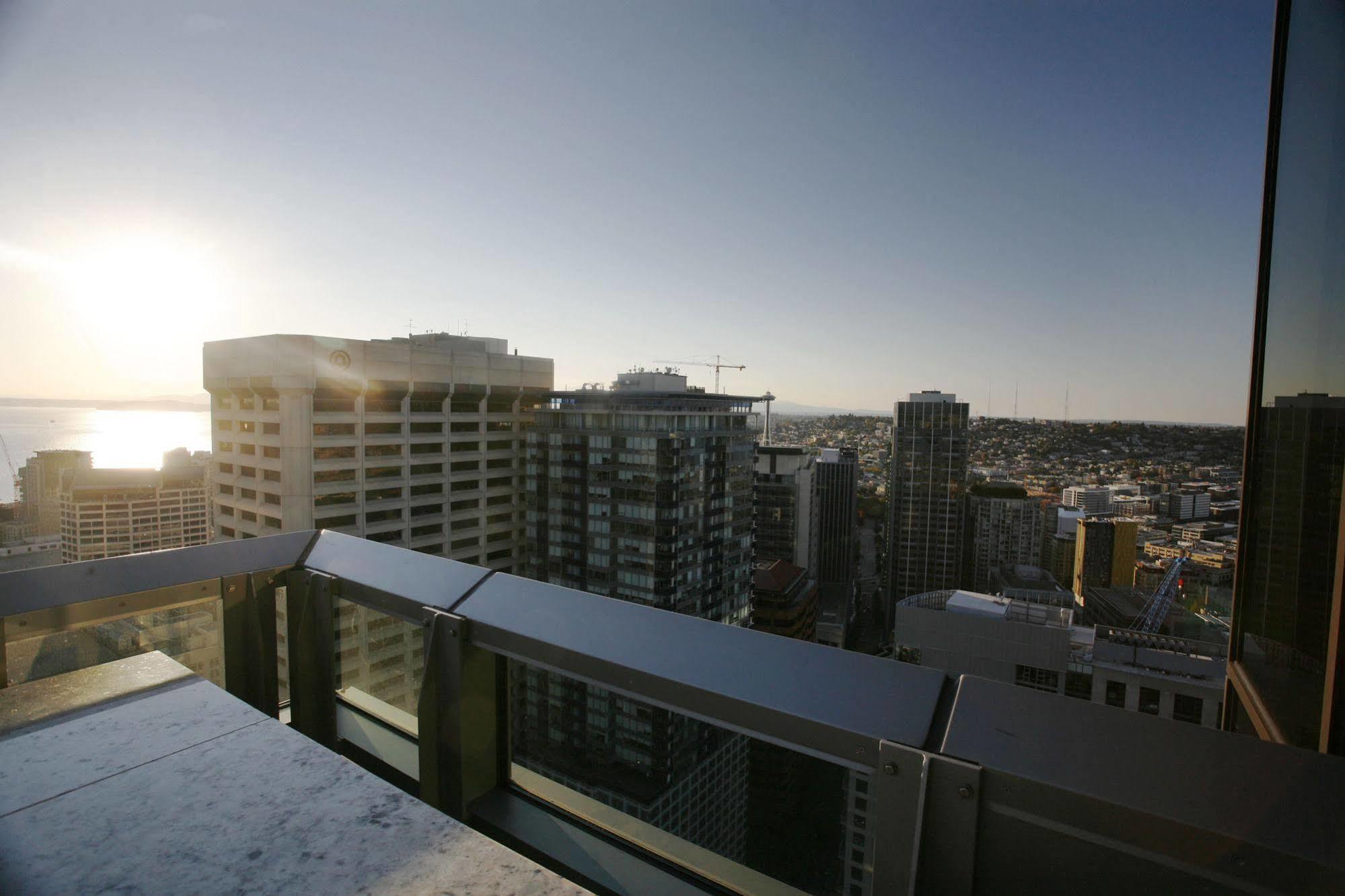 Convention Center Lux Suites By Barsala * Seattle