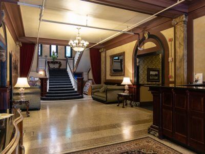 Marqueen Hotel